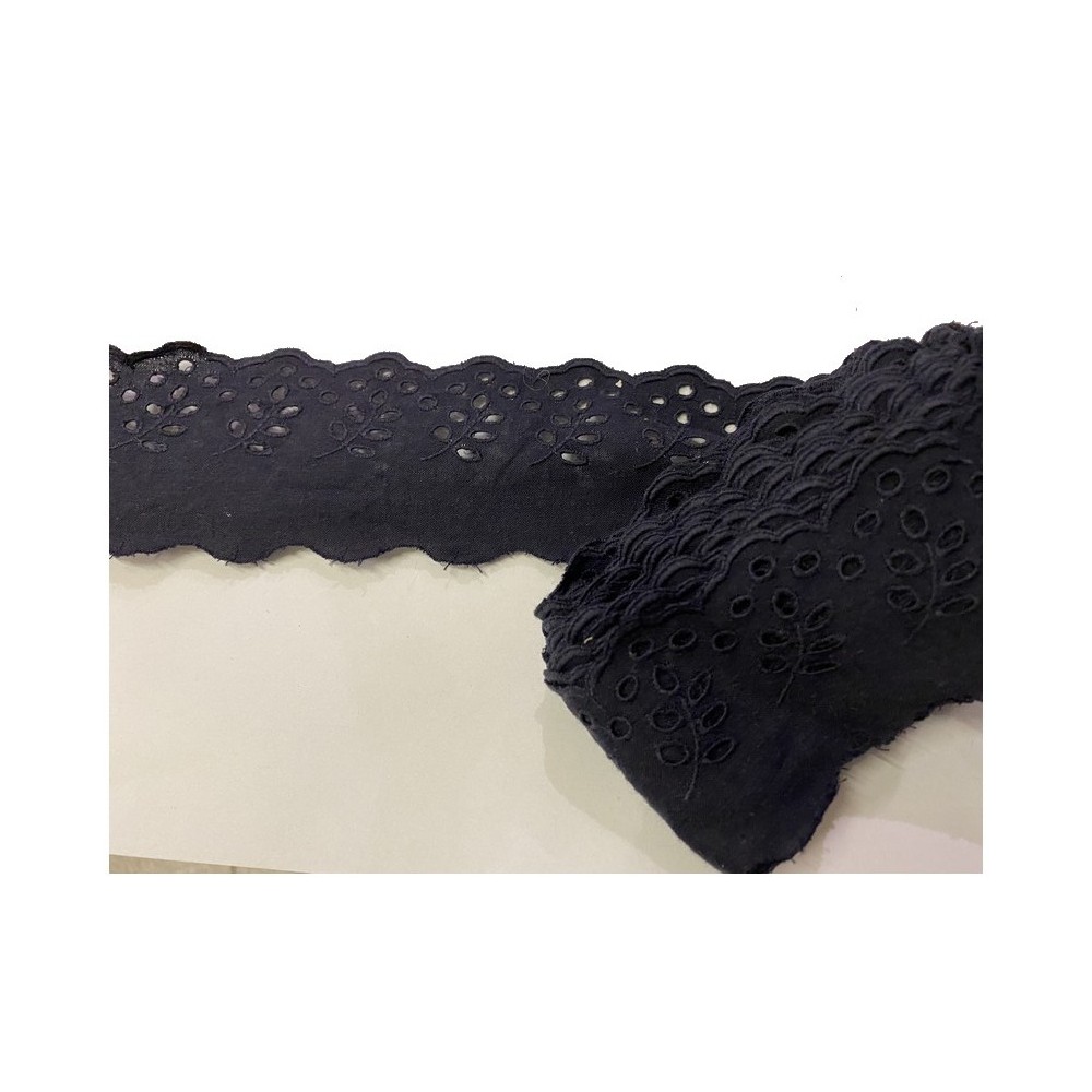 Broderie Anglaise Bleu Marine Coton au Mètre en 6 cm