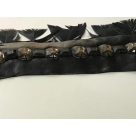 Applique à coudre  en cuir et strass.