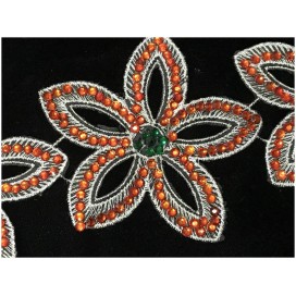 Galon Ruban Brodé En fome D'Etoile Argenté En Strass  rouge et vertesPour Décorations Caftans Et Customisations.