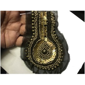 Motif Applique Patch en Sequin Bronze Kaki Sur Tulle Noir