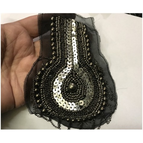 Motif Applique Patch en Sequin Argent Sur Tulle Noir