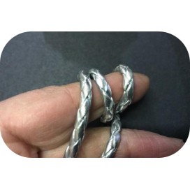 Cordon Ruban Tressé Argenté En Simili Cuir  A Coudre Pour Loisirs Créatifs Et Décorations.