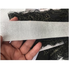 Elastique Plat Argent Sur fond Blanc  En 4 Cm Au Mètre A Coudre  Pour Ceintures Loisirs Créatifs La Customisations.