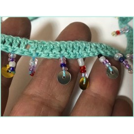 Frange En 2 cm en Perlé Vert au mètre sur ruban macramé