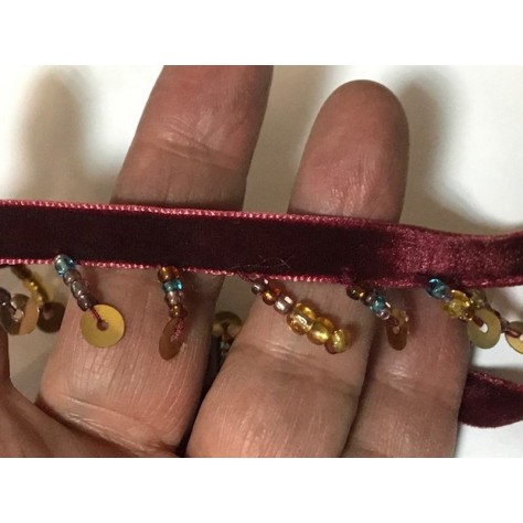 Frange En 2.5 cm en Perlé au mètre sur ruban velours bordeaux