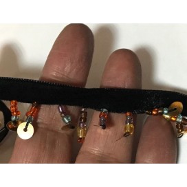 Frange En 2.5 cm en Perlé au mètre sur ruban velours Noir