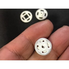 Bouton Pressions Plastique Blanc A Coudre