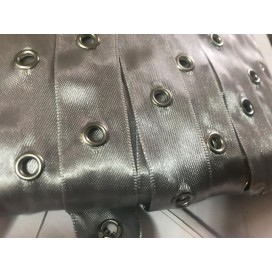 Bande à Oeuillet Sur Satin Gris Au Mètre  Coudre Pour Agrafage et Serrage
