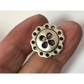 Bouton Argent Mètal Couture En 4 Trous Pour Customisations De Vetements