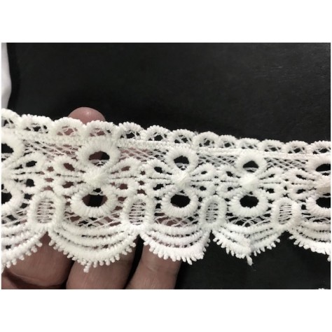 Guipure Au Mètre Blanche En 5,5 Cm A Coudre Pour Loisirs Créatifs.