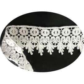 Galon Dentelle Guipure Au Mètre En 8 Cm Blanche Festonné Pour Customisations Et Décorations.