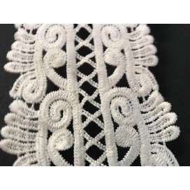 Guipure Au Mètre En Entre Deux Au Mètre En 8.5 cm Cm Ivoire Pour La Customisations Et Décorations De vetements.
