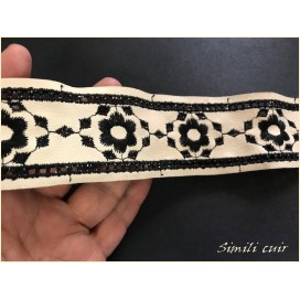 Ruban Simili Cuir Brodé Ecru Au Mètre En  5 Cm  A Coudre Pour Vetements  Décorations