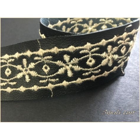 Ruban Simili Noir Brodé En Ecru Au Mètre En 35 mm  A Coudre Pour Vetements  Décorations