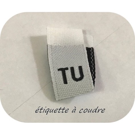Etiquette De Vêtements Blanches " Tailles Unique " Par 100 Pièces  Découpées A Coudre, Contexture Pour Confection.
