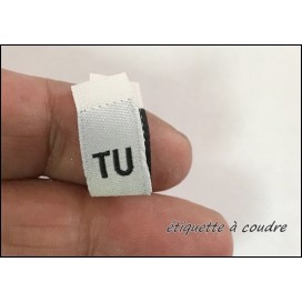 Etiquette De Vêtements Blanches " Tailles Unique " Par 100 Pièces  Découpées A Coudre, Contexture Pour Confection.