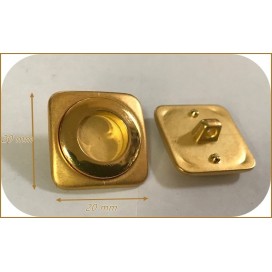 Bouton Carré Doré Couture Diamètre 20 mm.