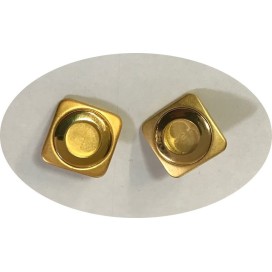 Bouton Carré Doré Couture Diamètre 20 mm.