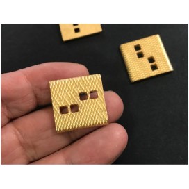 Bouton Doré Carré Mètal Couture Diamètre 22 mm.