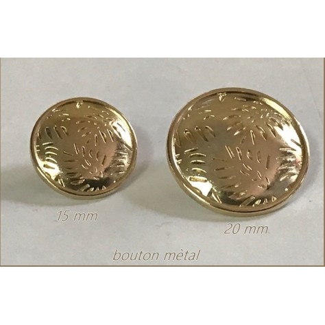 Bouton Doré Métal Couture Ciselé Diamètre 15 mm.
