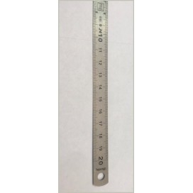 Régle Métalliqe de 20 cm pour la couture