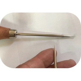 Poinçeau manche en bois pour la couture