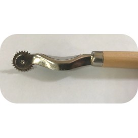 roulette à patron dentelée manche en bois pour la couture