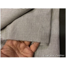 Coupon de 2 Mètres de Tissu Coton Gris Imprimé Fine Rayure  Au Mètre En Grande Largeur