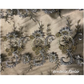 Dentelle Perlée Au Mètre Doré Or Sur fond noir En Grande Largeur Pour Caftan Et Cérémonie.