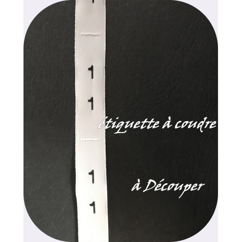 Etiquette De Vêtements Blanches " Taille 1 " Par 100 Pièces  A Coudre, Contexture Pour Confection.