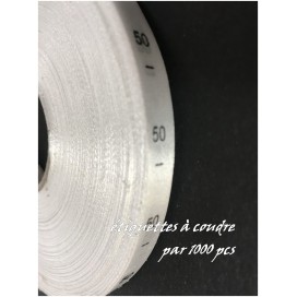 1000 Etiquettes De Vêtements " Taille 50 " Par 1000 Pièces  A Coudre, Contexture Pour Confection.