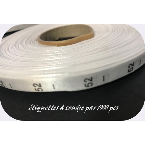 1000 Etiquettes De Vêtements " Taille 52 " Par 1000 Pièces  A Coudre, Contexture Pour Confection.
