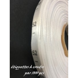 1000 Etiquettes De Vêtements " Taille 52 " Par 1000 Pièces  A Coudre, Contexture Pour Confection.