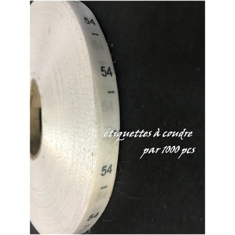 1000 Etiquettes De Vêtements " Taille 54 " Par 1000 Pièces  A Coudre, Contexture Pour Confection.