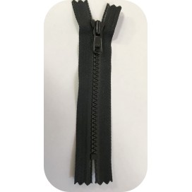 Zip Fermeture Injecté noir en 12 cm en Maille à Coudre  .