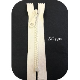 Zip Fermeture Injecté ecru en 12 cm en Maille plastique à Coudre  .