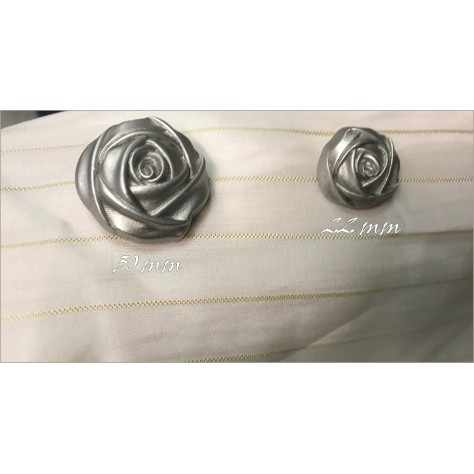 Bouton Argenté Couture Diamètre 22 mm en forme de fleur
