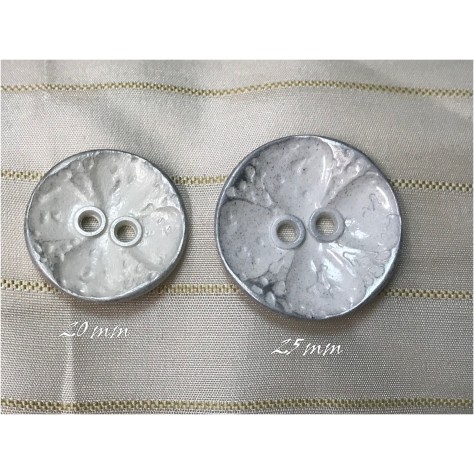 Bouton Couture Blanc A Effet Argenté en 25 mm  Pour Customisations.
