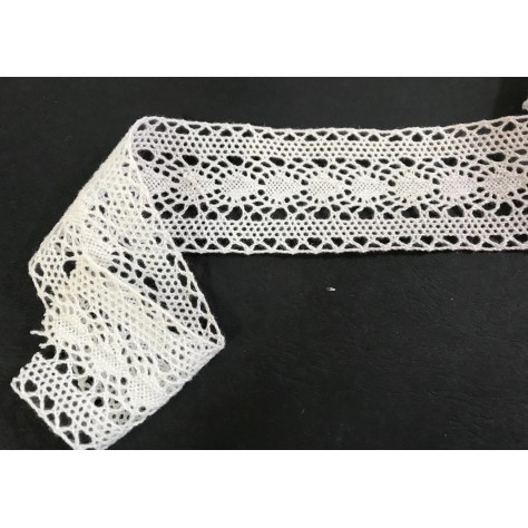 "Pure Élégance : Ruban en Macramé Blanc de 45 mm"