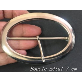 "Boucle en Métal Argenté : Sublimez vos créations avec notre élégante boucle ovale en 7 cm avec ardillon"