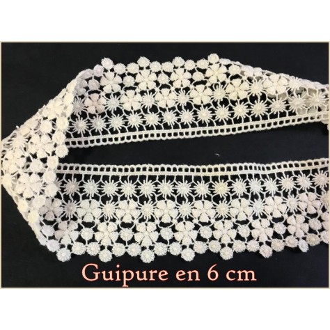 guipure en 6 cm écru au mètre : Créez avec élégance.