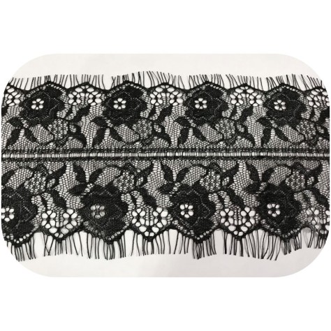 "Dentelle Chantilly Couture Noire en 12 cm : Une touche d'élégance sombre pour sublimer vos créations"