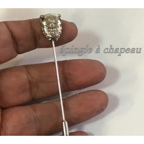 "Épingle à Chapeau argenté : L'Accessoire Élégant pour Sublimer Votre Style"