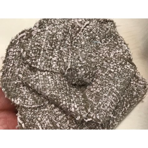 Fleurs en tissu Beige style chanel pour la customisation