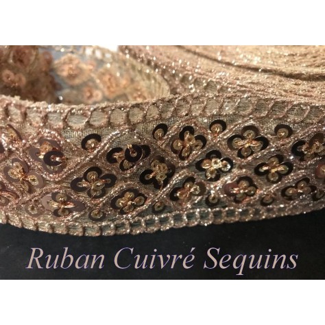 Ruban Brodé Cuivré orné de Sequins Cuivre en 45 mm Pour Décorations Caftans Ceintures Et Customisations.