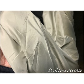 Doublure Acetate Beige Au Mètre En Tissu En 150 Cm A Coudre Pour Robes, Manteaux Et Confections.