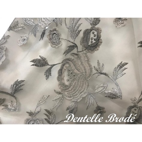 Dentelle Tissu Brodé Argenté Couture Sur Tulle Résille Argent Orné De Motifs Fleurs brodé argent