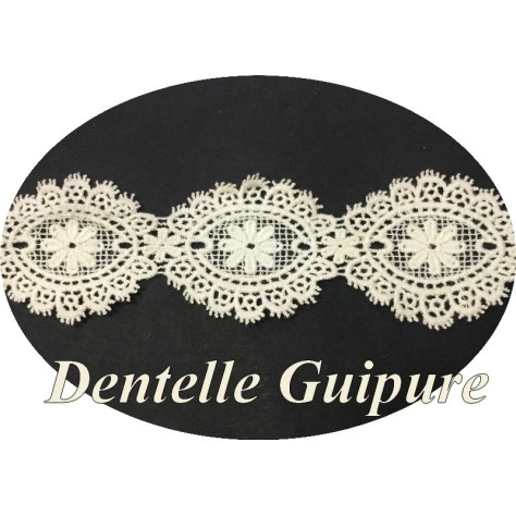 Guipure Brodé En Motif Fleurs Coton Ecru  Au Mètre En 5 Cm A Coudre Pour Customisations Et Loisirs Créatifs.