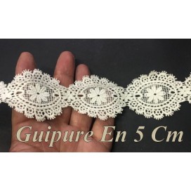 Guipure Brodé En Motif Fleurs Coton Ecru  Au Mètre En 5 Cm A Coudre Pour Customisations Et Loisirs Créatifs.