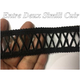 Ruban Entre Deux En Simili Cuir Mat Noir en 4 cm Au Mètre A Coudre.